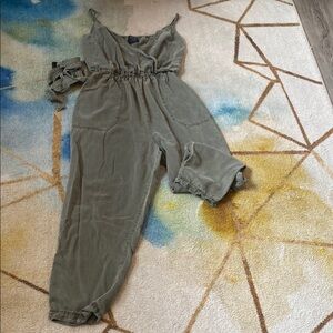 Abercrombie & Fitch Green Jumpsuit with V-Neck and Wide-Leg